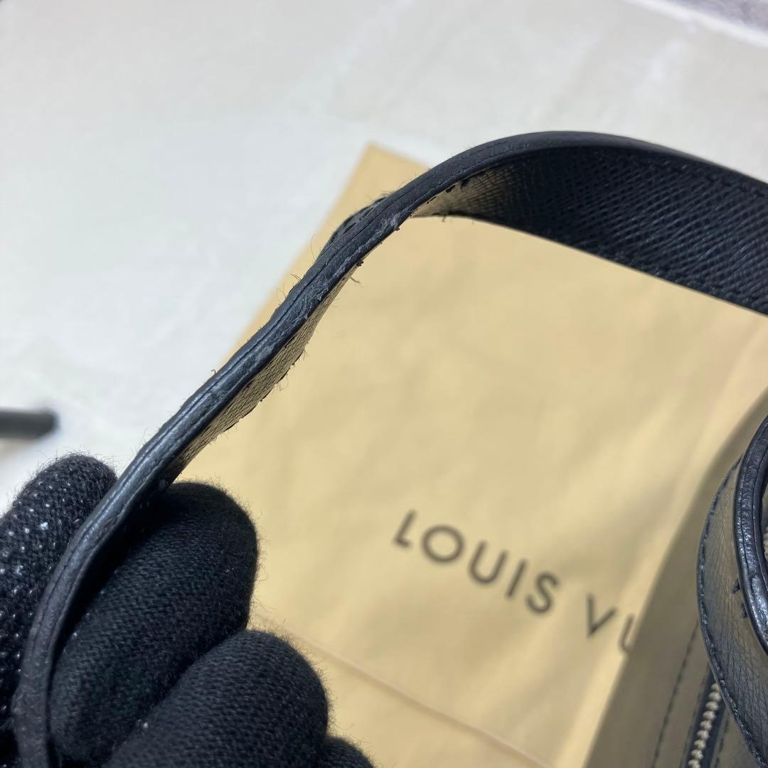 ルイヴィトン タイガ イゴール 本革 レザー A4 ビジネスバッグ 黒