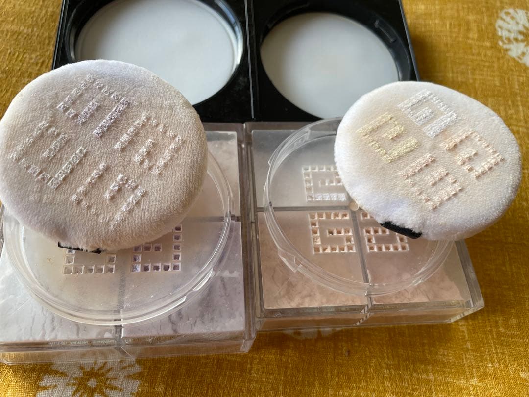 ジバンシイ　プリズム・リーブル　ルースパウダー　00 02ファンデーション