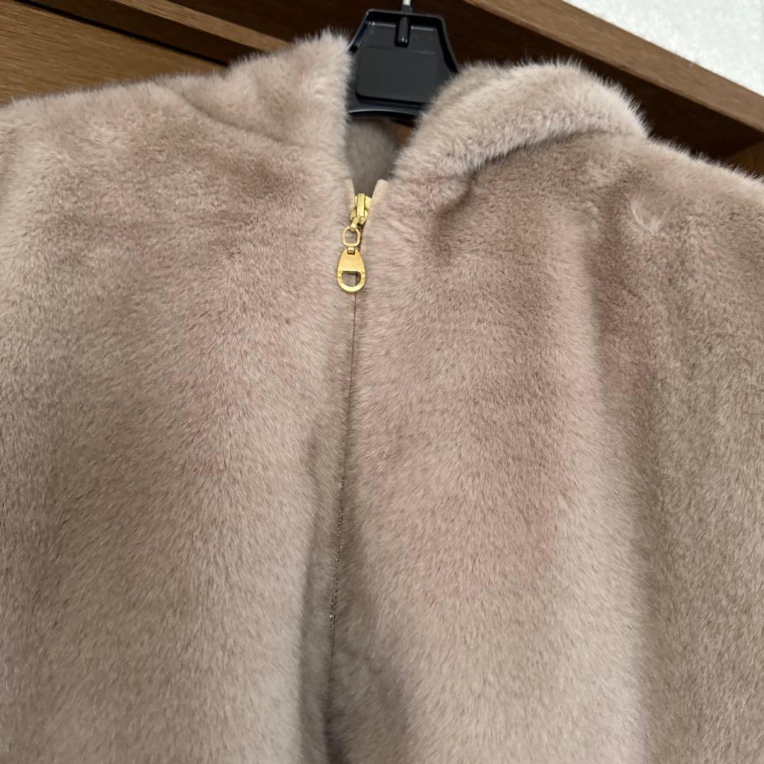 新品未使用タグ付　PASSIONE【パシオーネ】フード付ファーベスト