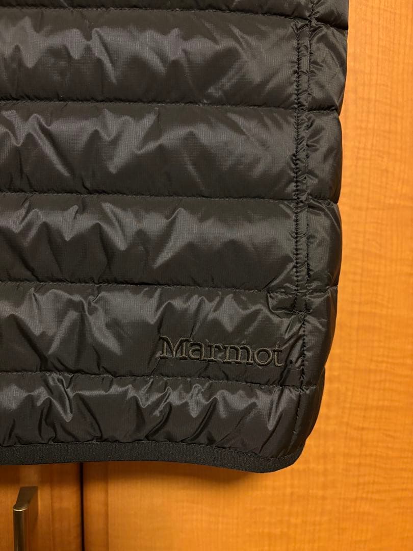 BEAMS 別注 Marmot ダウンベスト