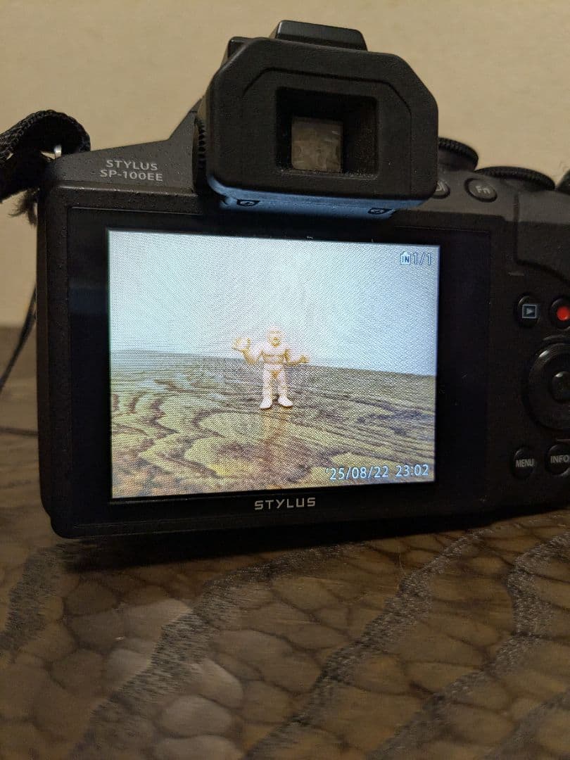 OLYMPUS　デジタルカメラSP-100EE