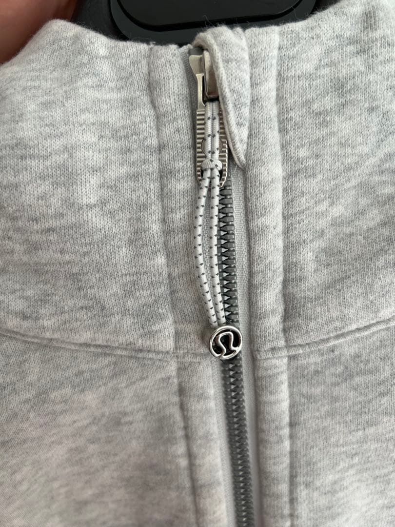 値下げ【美品】lululemon ルルレモン クロップドパーカー グレー