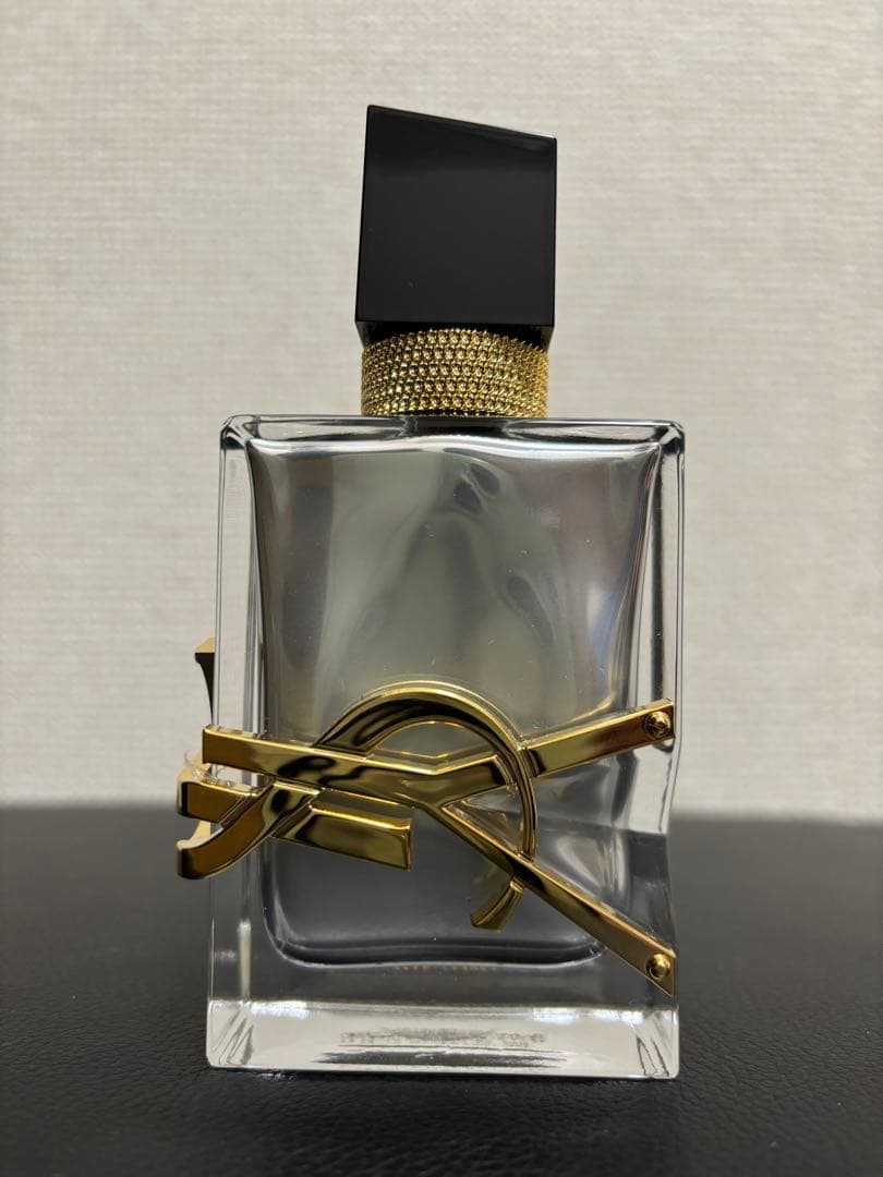 イヴサンローラン リブレ ラプソリュ プラチナム パルファム 50ミリ