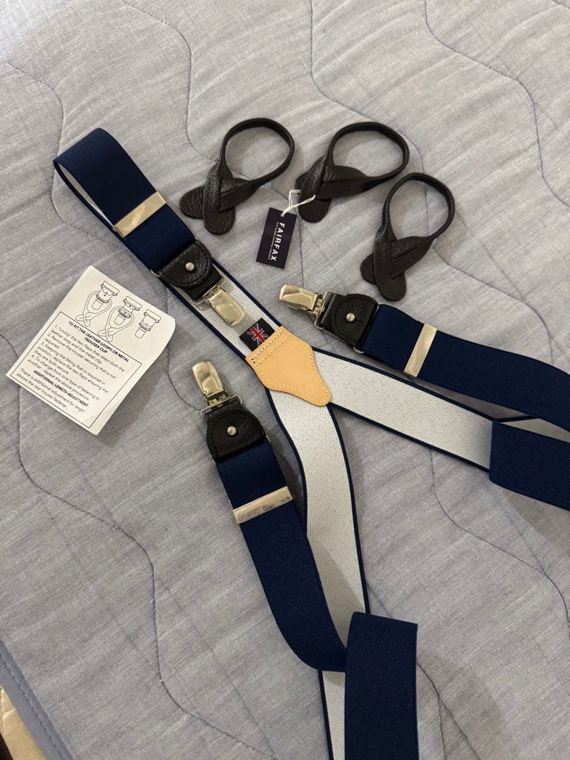 アルバートサーストン サスペンダー（ネイビー無地）