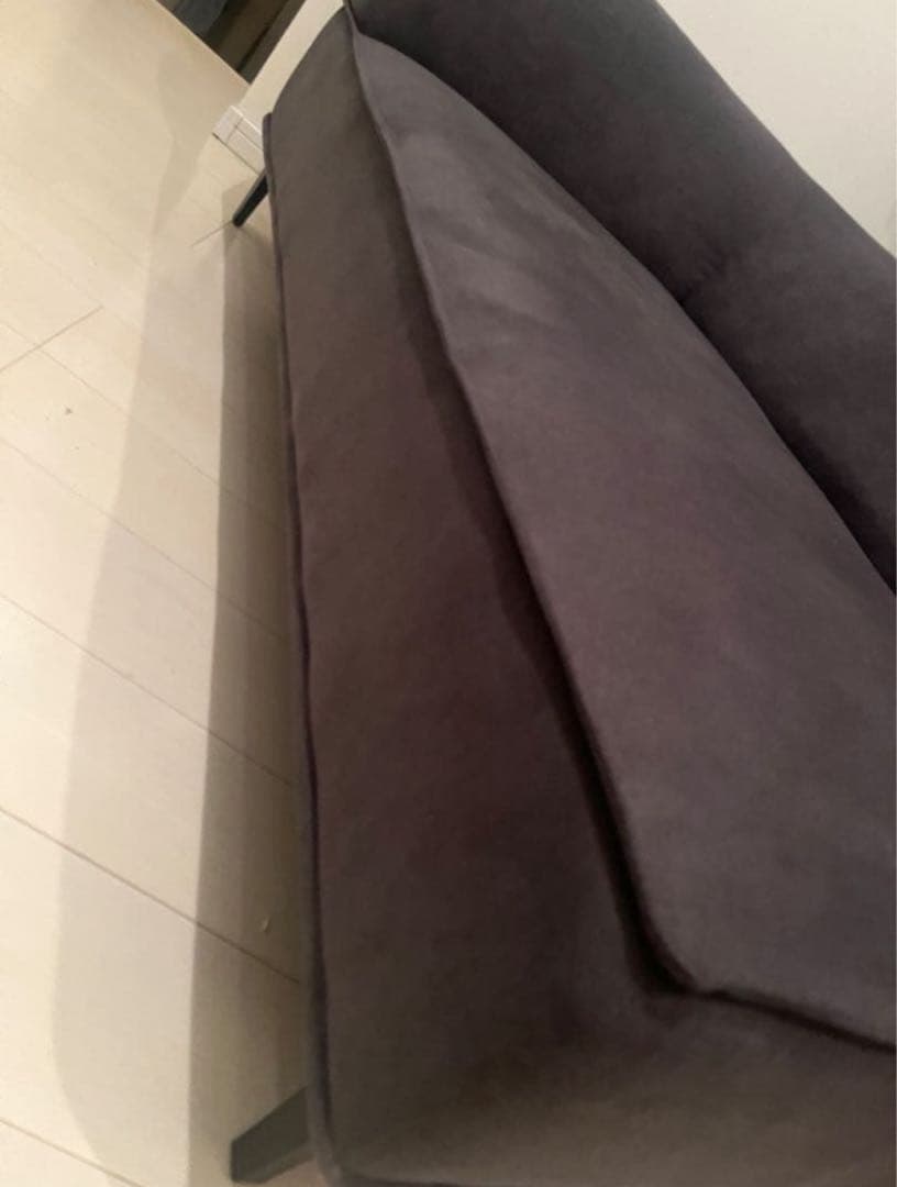 mmm。 カウチソファ　(もう片方+クッション４つ付)