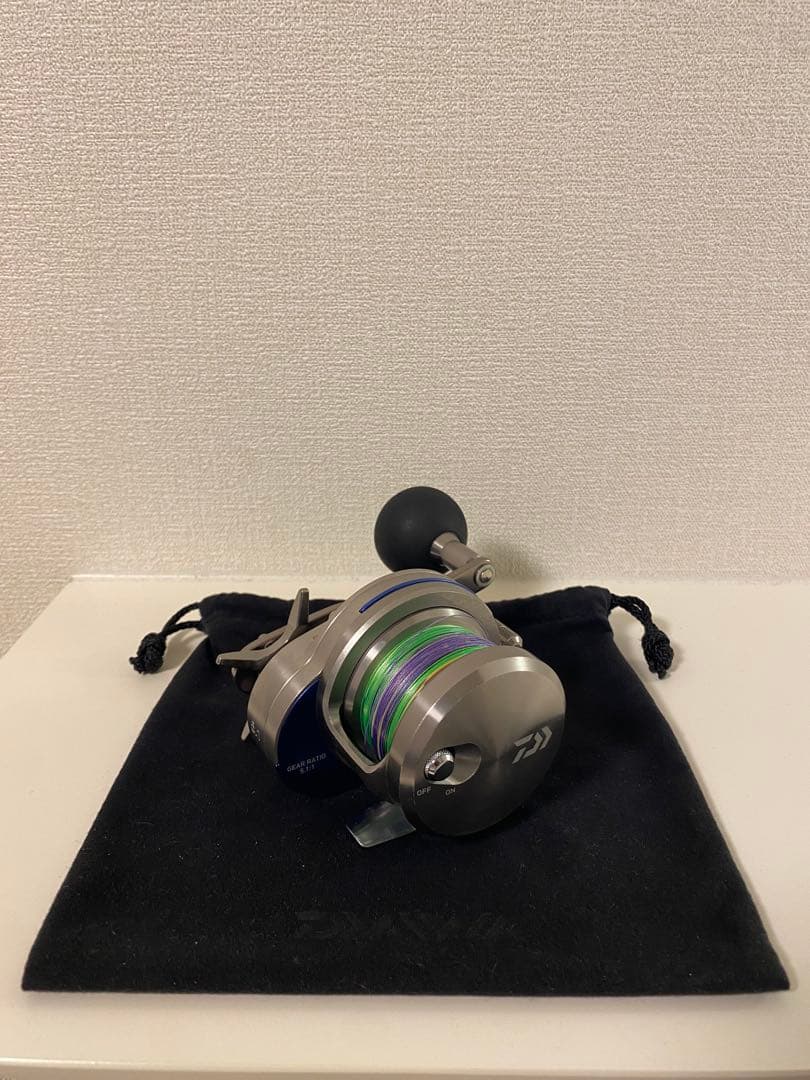 ダイワ　SALTIGA 35N ベイトリール 収納袋付き