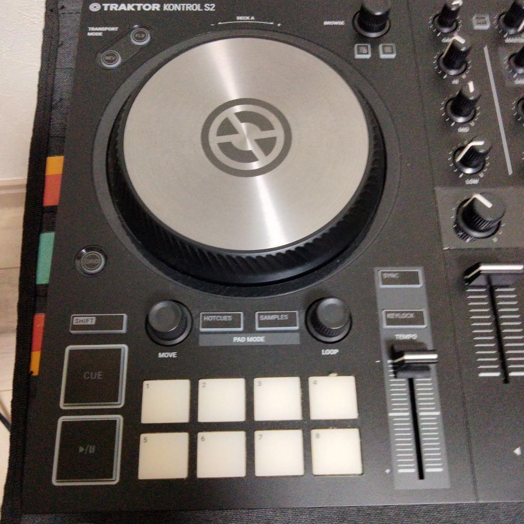 TRAKTOR KONTROL S2 mk3 DJコントローラー　ソフトケース付