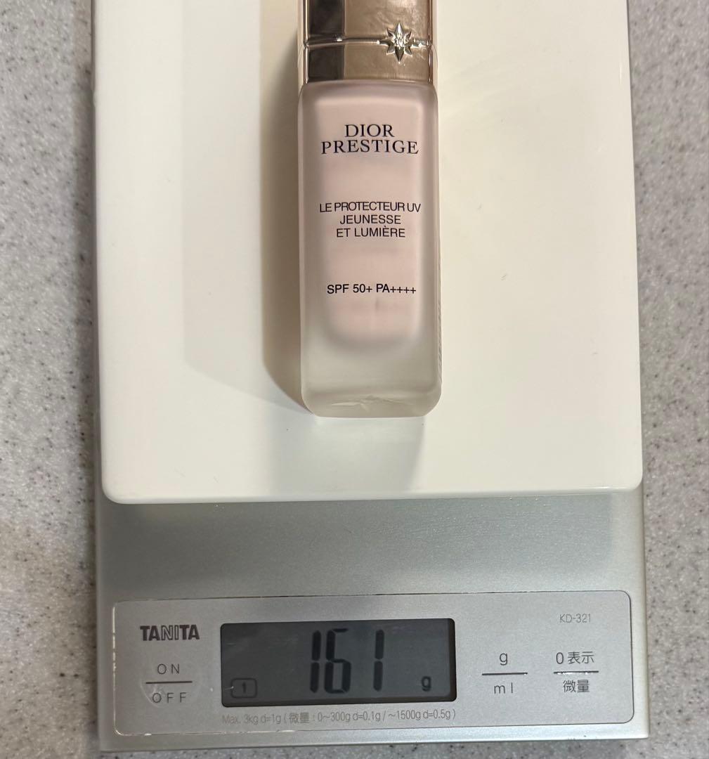 ディオールプレステージ ホワイト ルプロテクター UV ルミエール　シアーグロウ