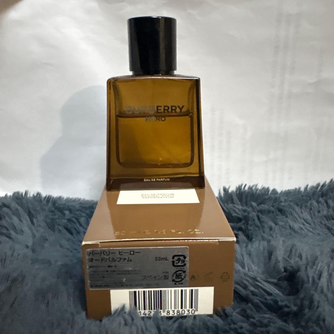 BURBERRY HERO 30mはあります。 箱付き。値下げあり。