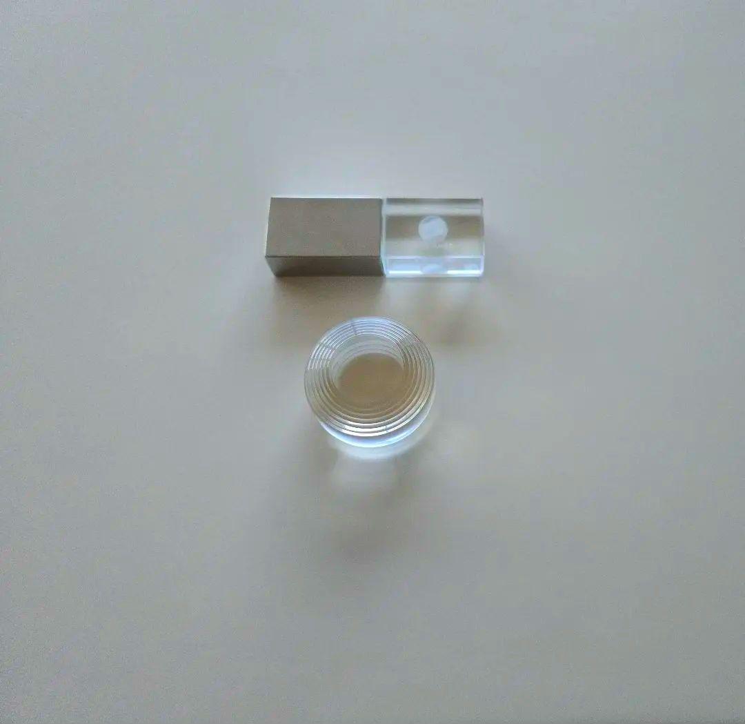 ソマヴェディック USBメモリー ＆ ソマヴェディック ポータブルボタン セット