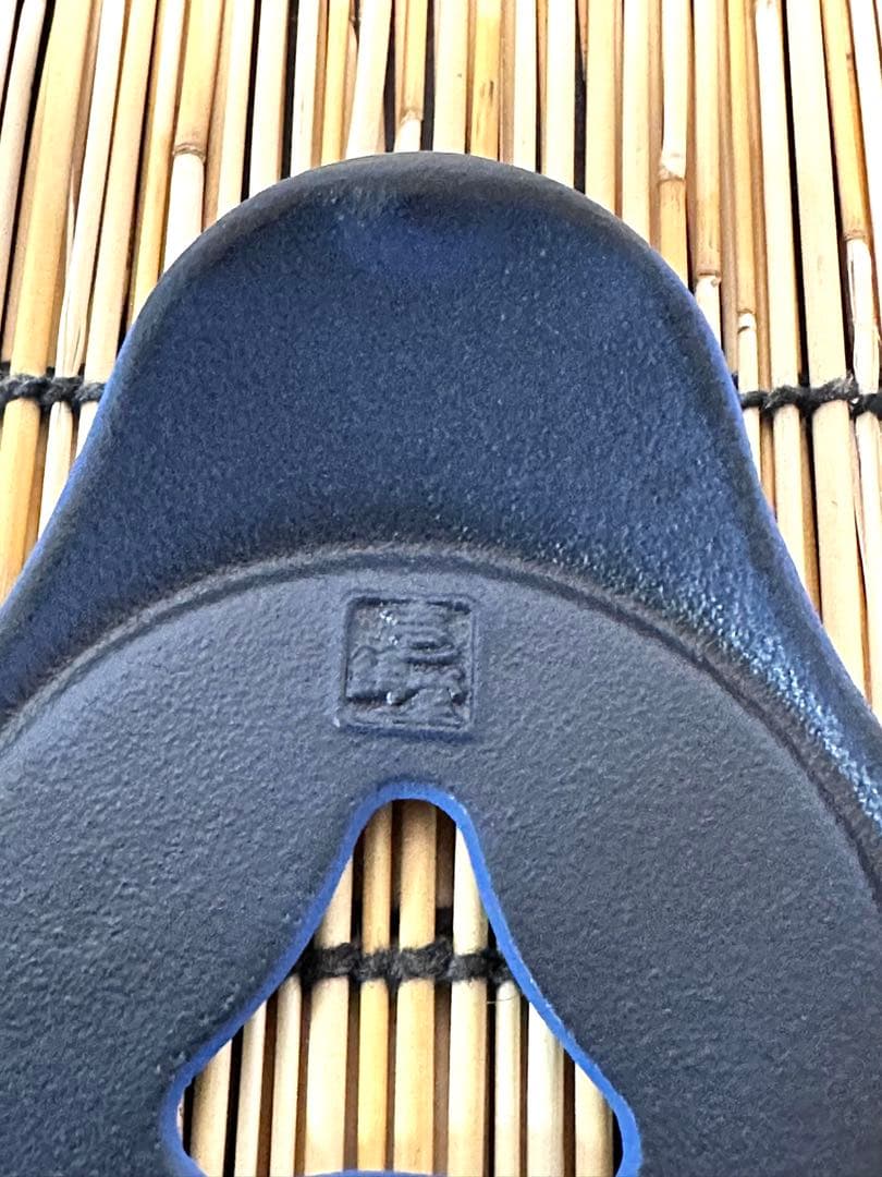 壱鋳堂造　中村義隆デザイン　ティーポット 蕾　０.４リットル　トリベット 雫