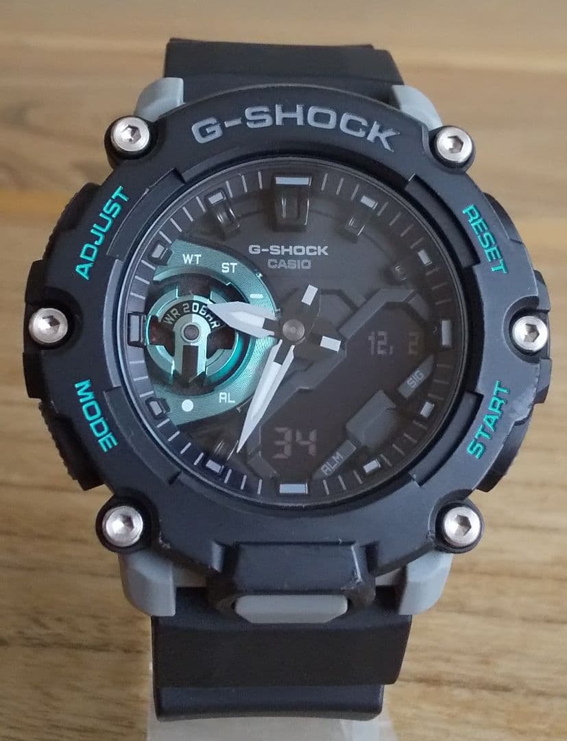 カシオ G-SHOCK GA-2200M カーボンコアガード構造