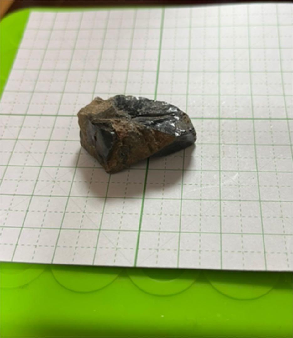 ラジウム鉱石　ユークセン石　22g