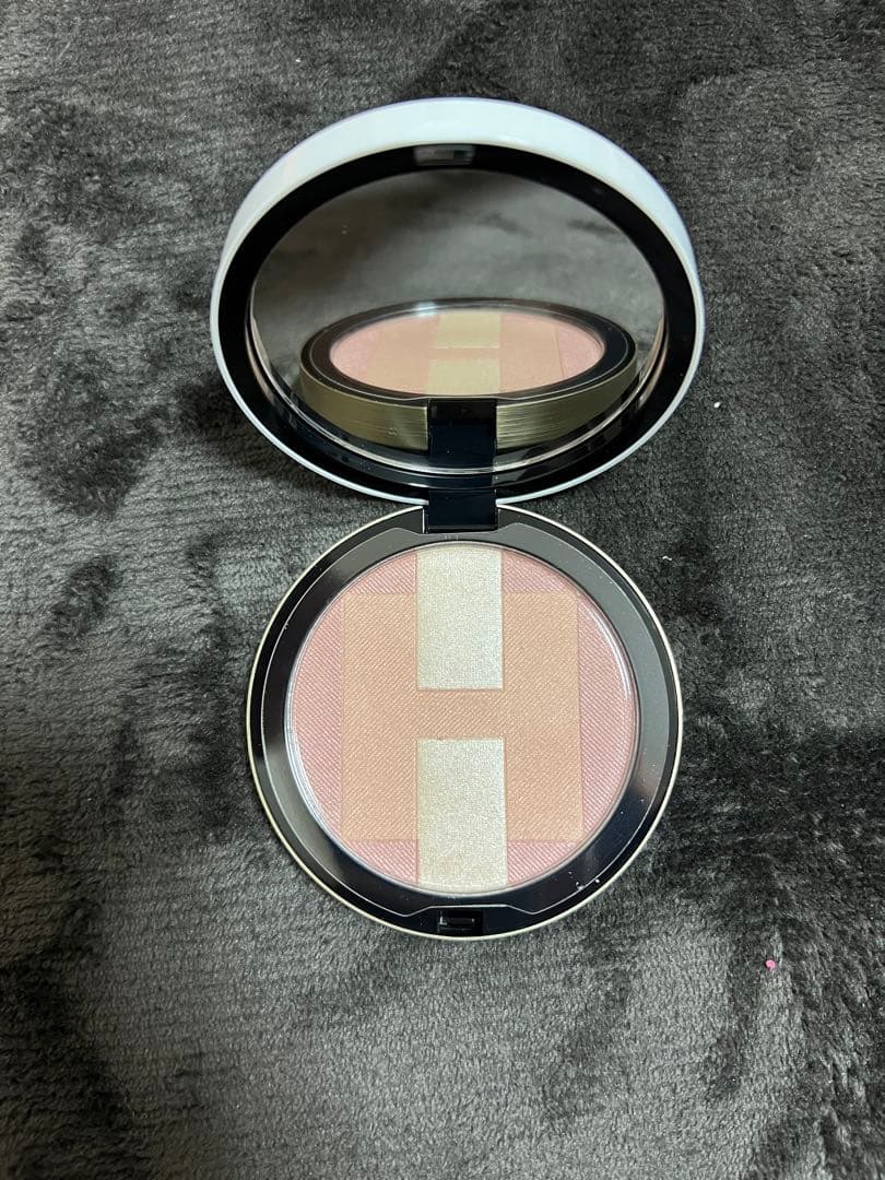 エルメス　フェイスパウダー　ローズアタカマ