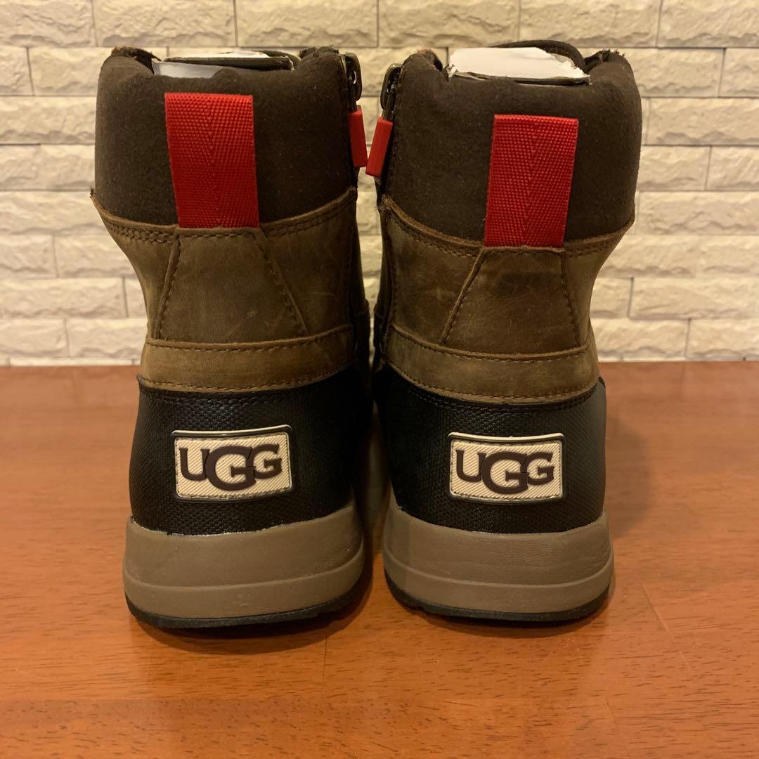 【新品・未使用】UGG ブーツ　ウォータープルーフ　ブラウン　サイズ24.5cm
