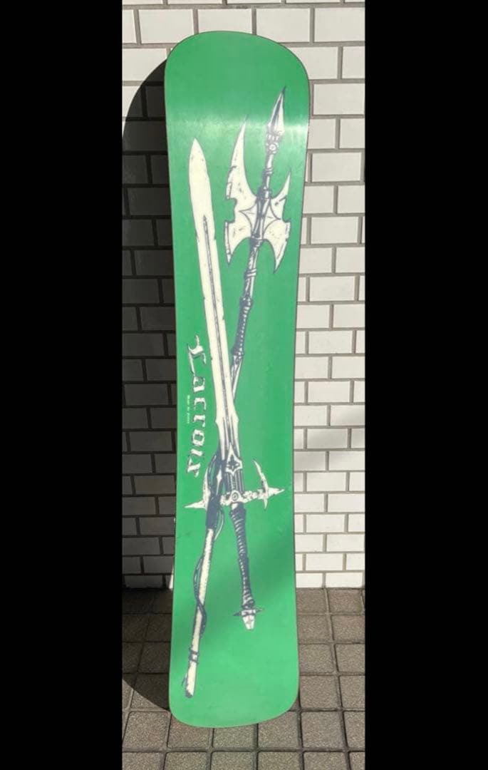 スノーボード 板　黒ゴールド 1/2 after 9 152cm