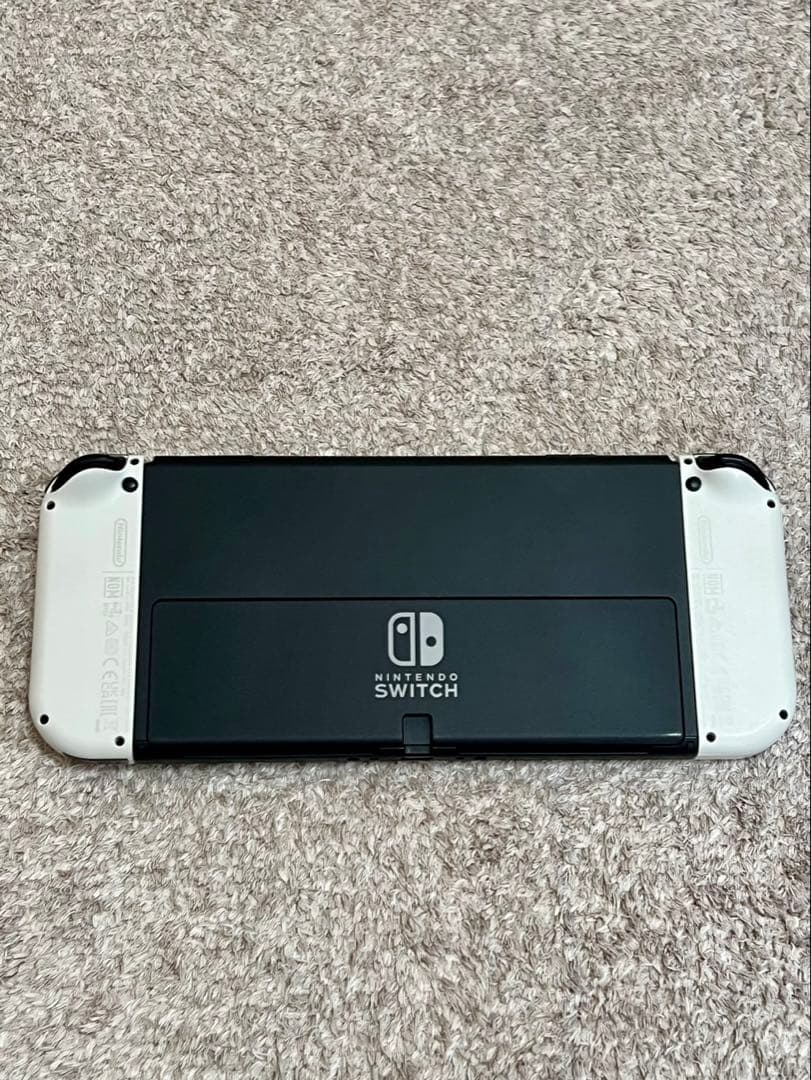 【美品】Nintendo Switch　有機ELモデル　ホワイト