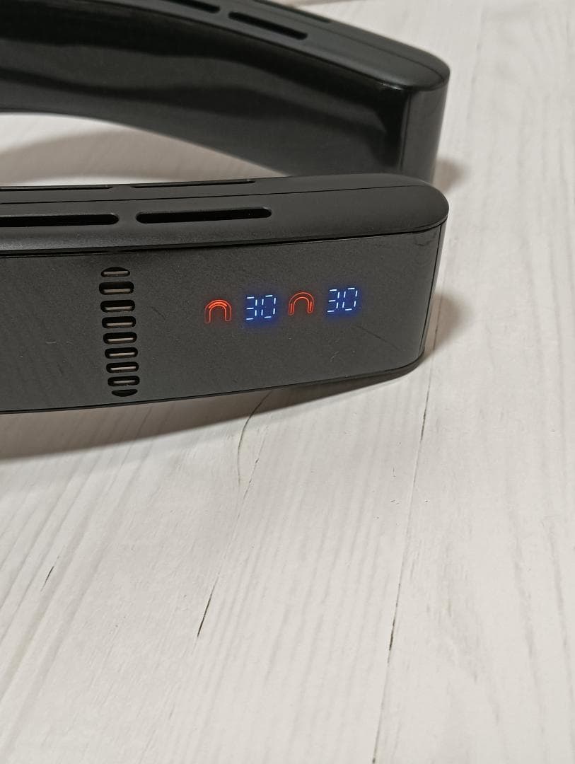 【極美品 箱付】TORRAS COOLIFY Cyber 最強冷却ネッククーラー