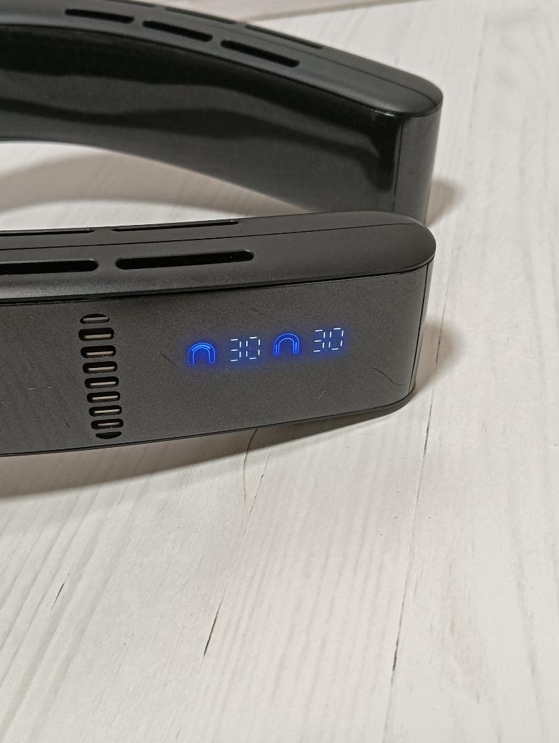 【極美品 箱付】TORRAS COOLIFY Cyber 最強冷却ネッククーラー