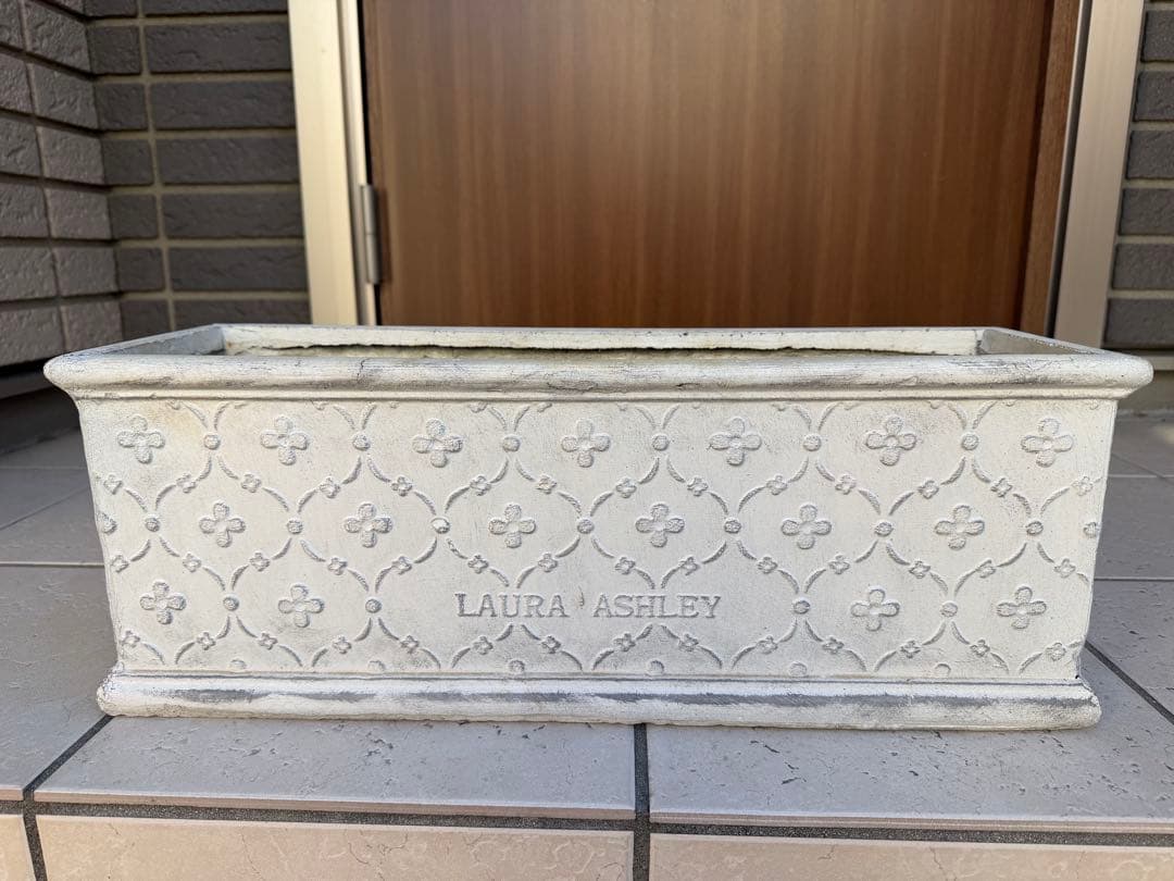 ローラアシュレイ　植木鉢　プランター