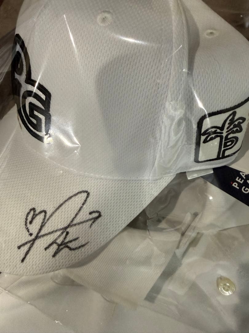 PEARLY GATES ホワイトポロシャツとキャップセット　サイズ6