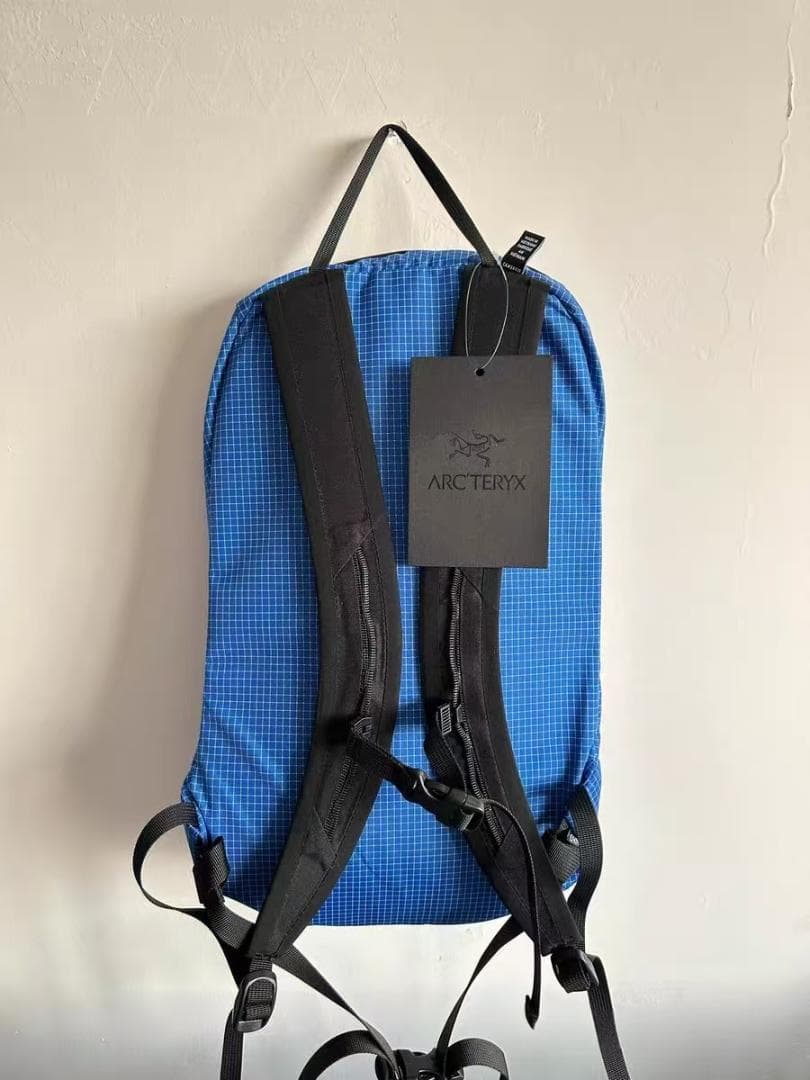 未使用ARC'TERYX Konseal15バッグパック青い格子