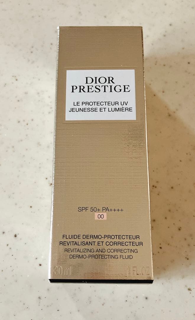 ホワイト ル プロテクター UV ルミエール BB 00