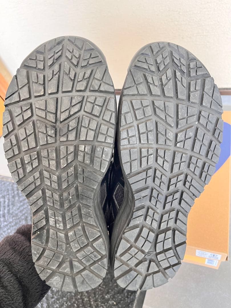 【値下げ中】asics ブラック 安全靴 28センチ ベルクロ　cp215