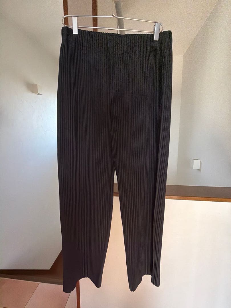 d5　オムプリッセイッセイミヤケ ストレートパンツ グレー