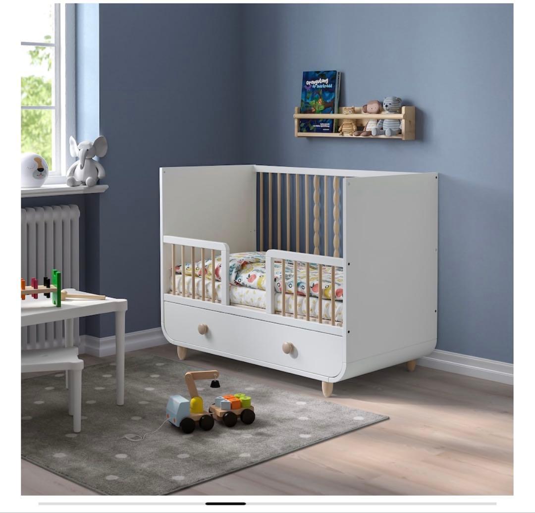 IKEA MYLLRA(ミルラ) ベビーベッド（マットレス付き）