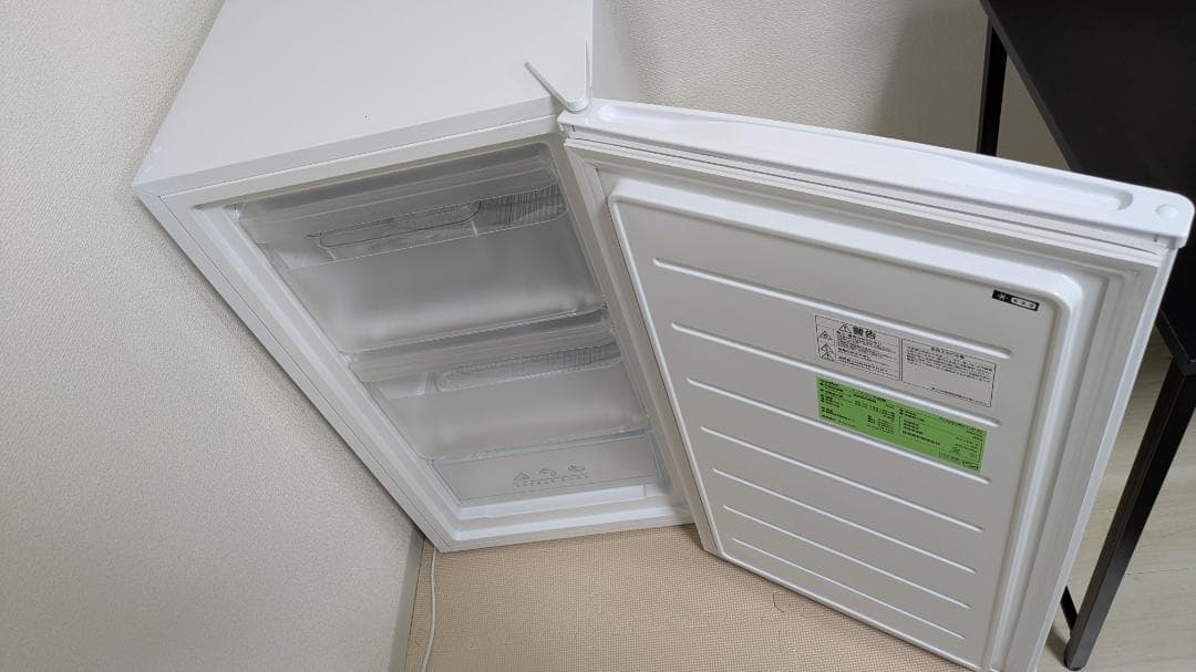 冷凍庫 大容量62L 前開き - COMFEE' RCU60WH1JP(E)