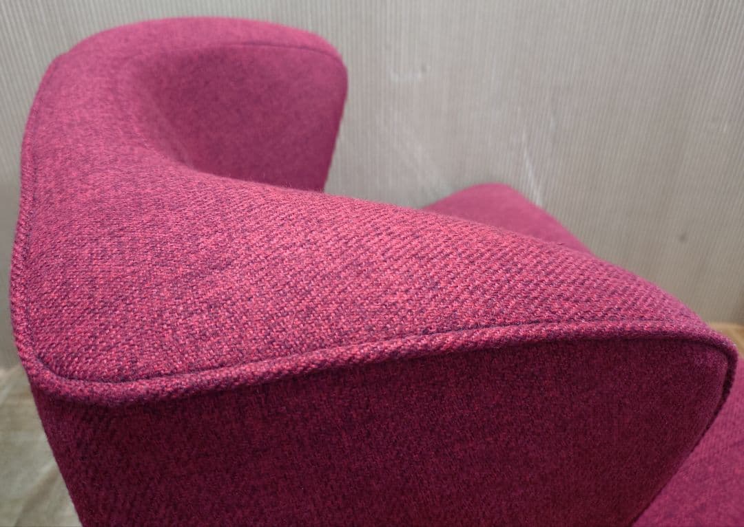 MTG style スタイル　ドクターチェアプラス　姿勢　骨盤チェア　レッド