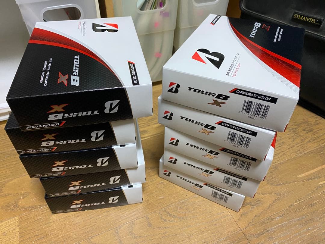 週末値下　ブリヂストン TOUR B X ゴルフボール 4ダース　48球