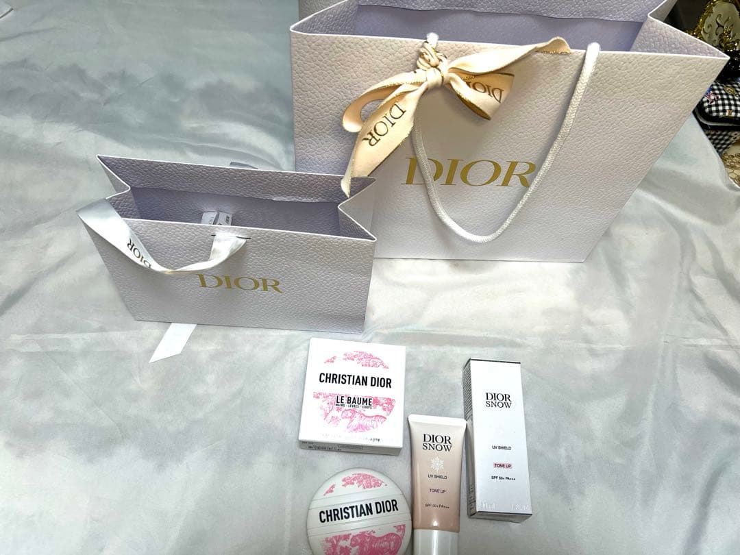 ディオール 限定品 ルボーム & スノー UVシールド トーンアップ５０＋　新品