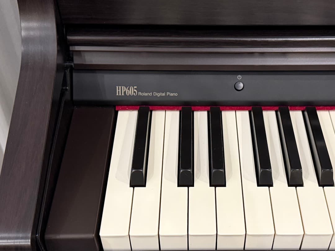 【送料込】Roland 電子ピアノHP605/高音質/88鍵/Bluetooth