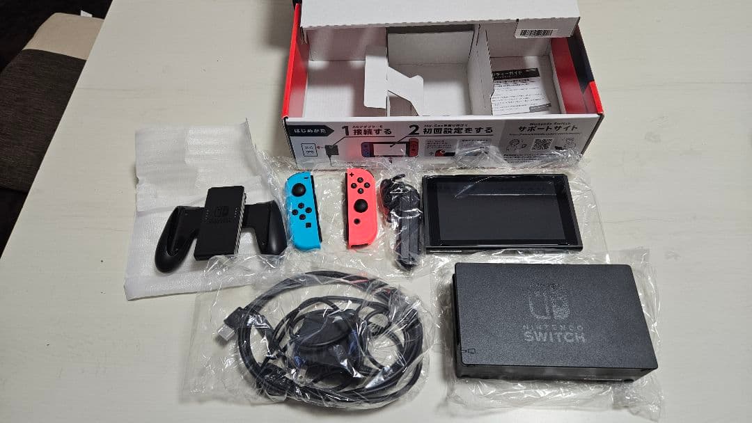 L*n様 Nintendo Switch ネオンブルー・オレンジ 本体