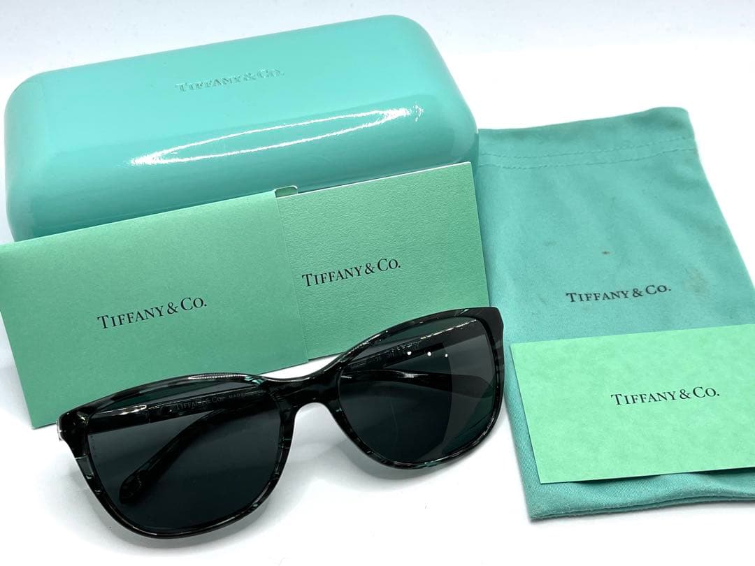 h711 ティファニー　ダイヤモンド付き　サングラスTF4051-B ダイヤ