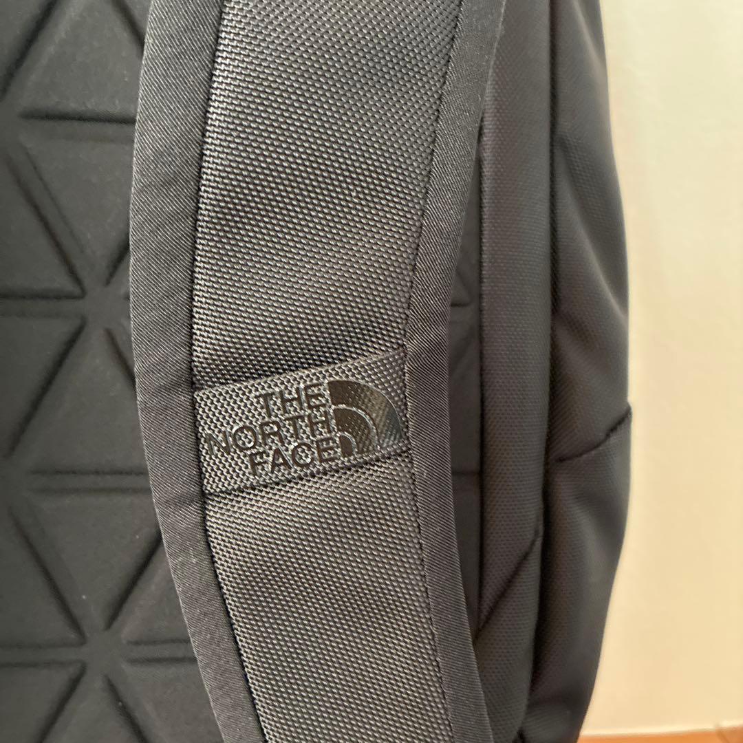 THE NORTH FACE ブラック ビジネスバックパック