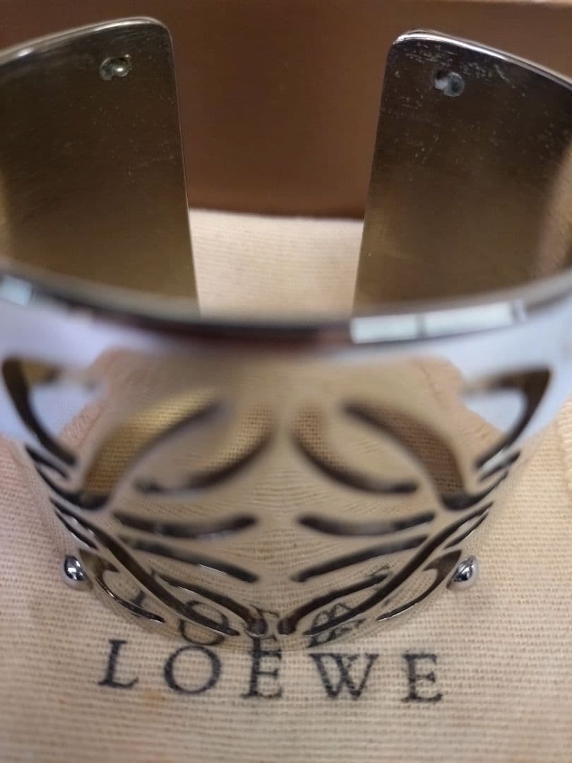ロエベLOEWE シルバーバングル カットアウトデザイン