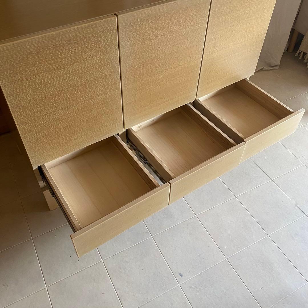 北欧　キャビネット　サイドボード　オーク　モダン　インテリア　家具　脚付き　美品