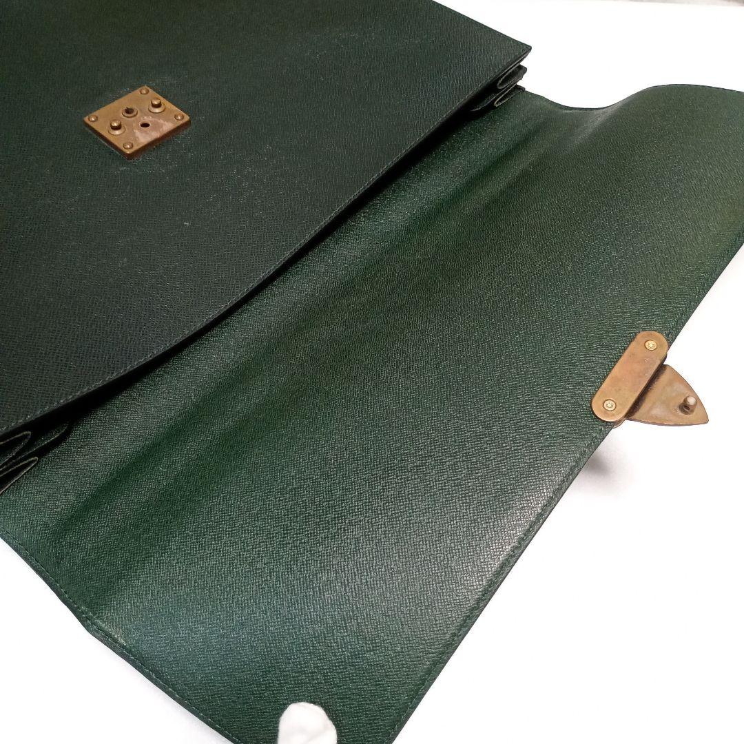 ルイヴィトン　 タイガ　ブリーフケース　グリーン ビジネスバッグ