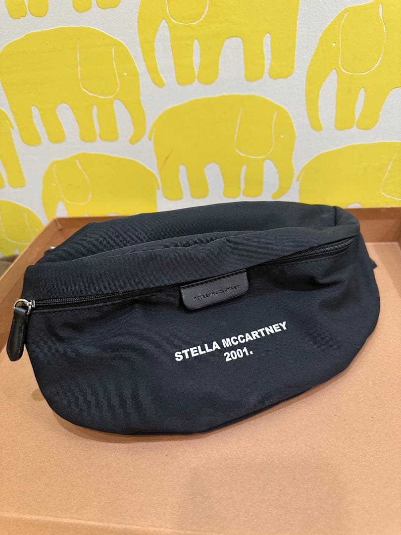 【美品】ステラマッカートニー　ボディバッグ　ロゴベルト