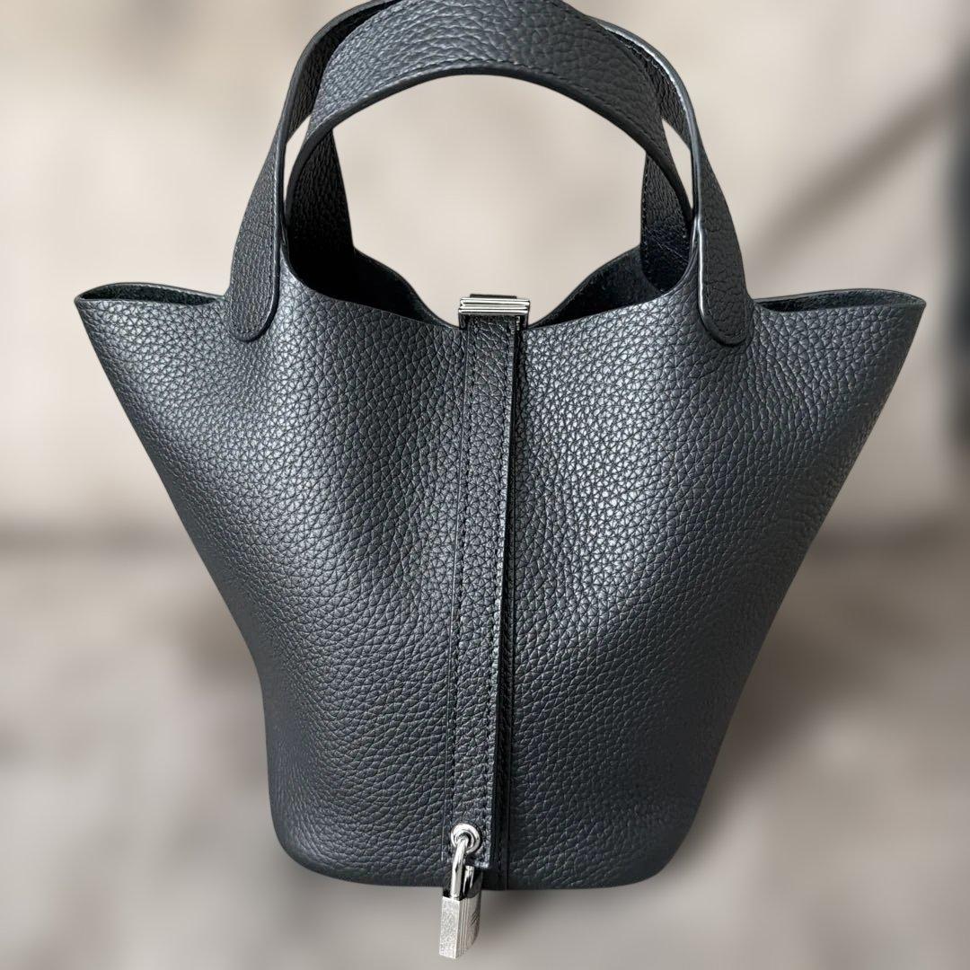 本革　レザー　キューブバッグ PM ブラック×シルバー