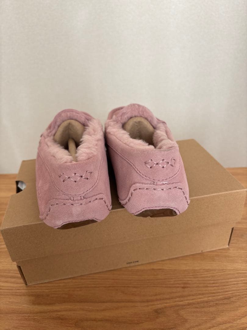 UGG モカシン ピンク スエード