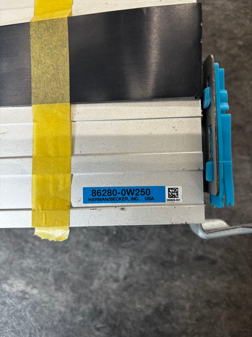 30セルシオ後期　純正　アンプ　マークレビンソン　ジャンク86280-0W250