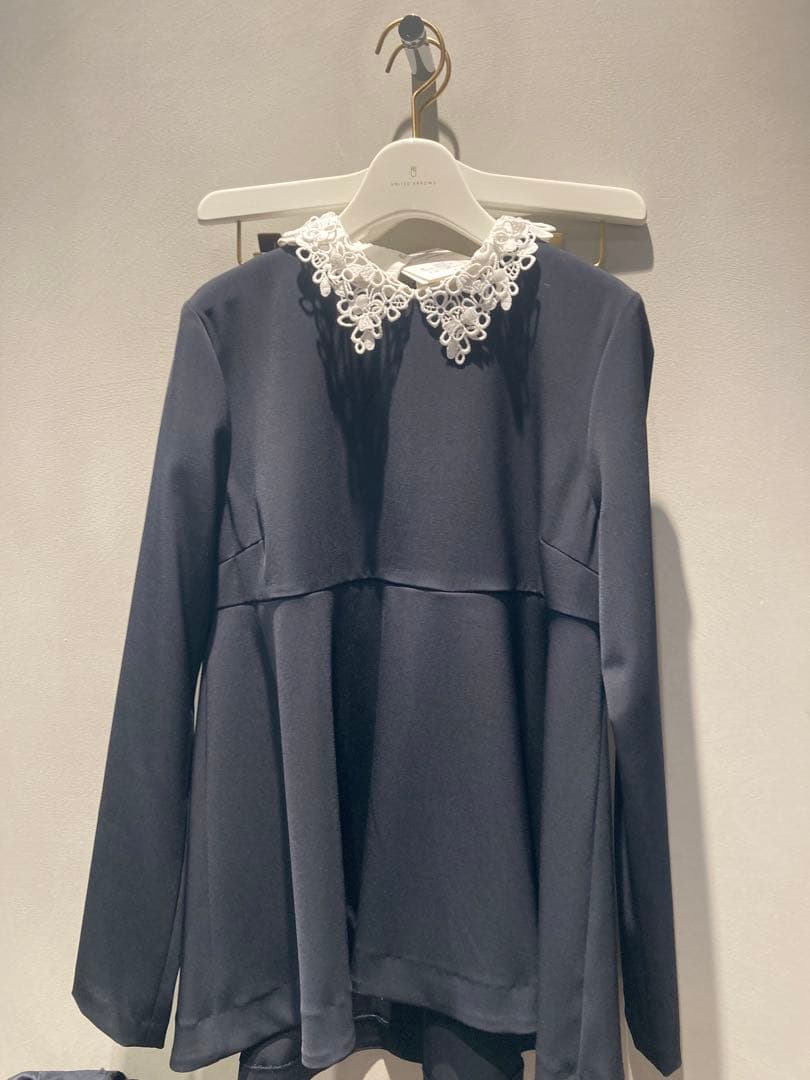 最終価格 united arrowsレース襟付き黒長袖トップス