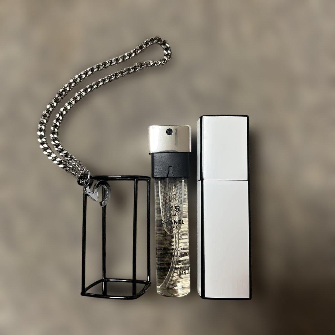 CHANEL No5 ローオードゥトワレット　パース　スプレイチャームチェーン