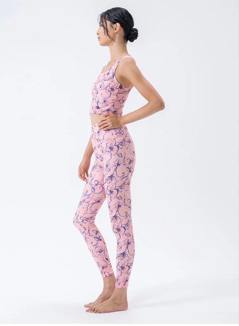 SKALA ヨガウェア3点　ラインフラワー　ブラトップ　レギンス　ティーシャツ