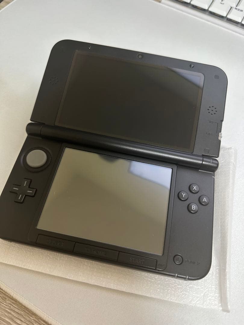 ニンテンドー3DS LL シルバー×ブラック