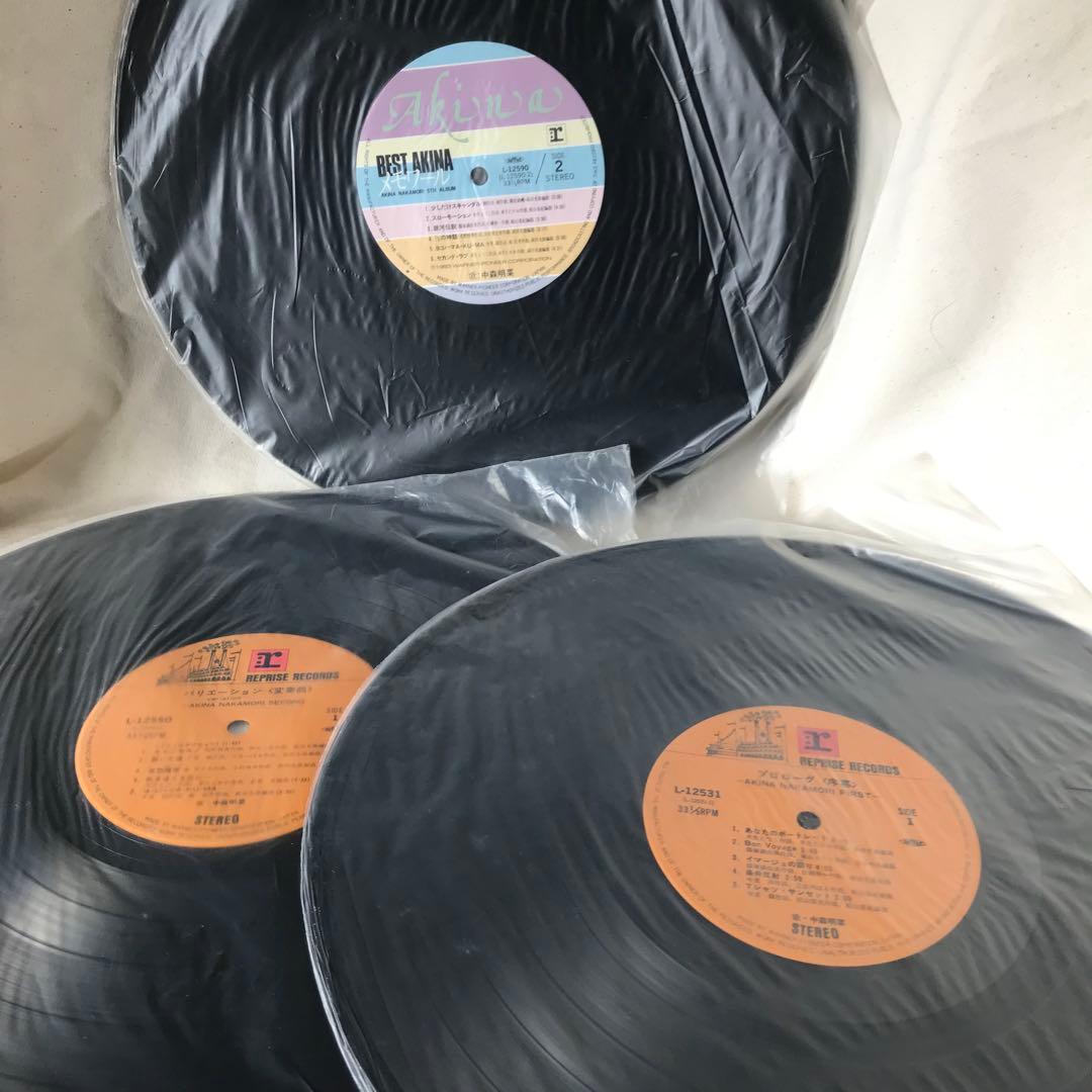 送料込み 中森明菜 アナログレコード 3枚 ジャケット無